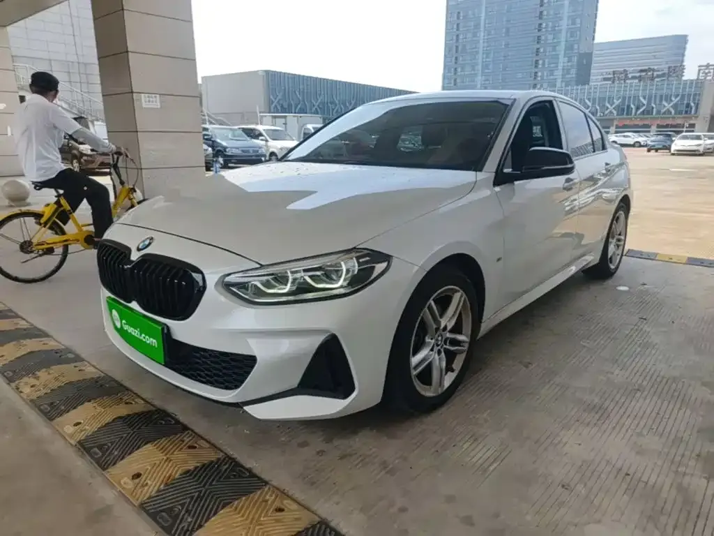 BMW 1 Series — фото 1