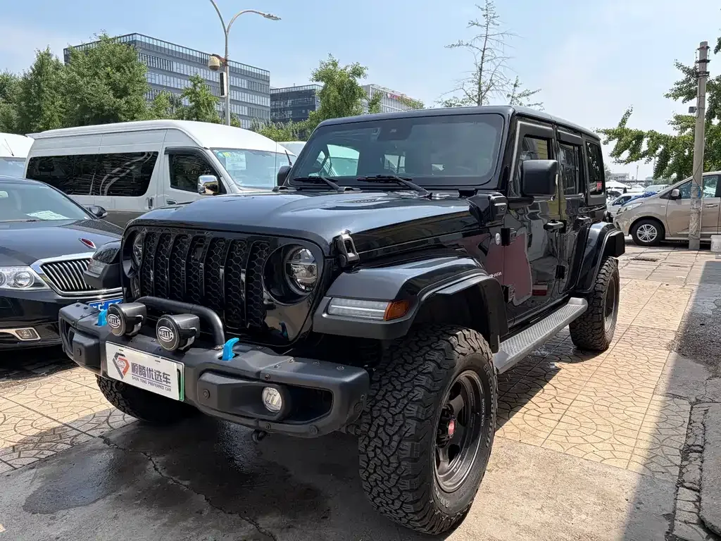 Jeep Wrangler PHEV — фото 1