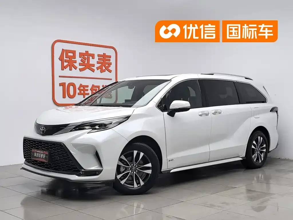 Toyota Granvia — фото 1