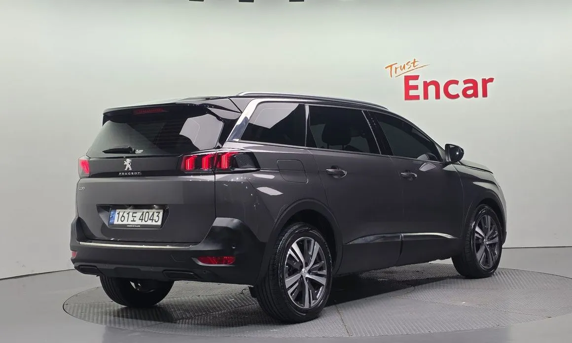 Peugeot 5008 — фото 4