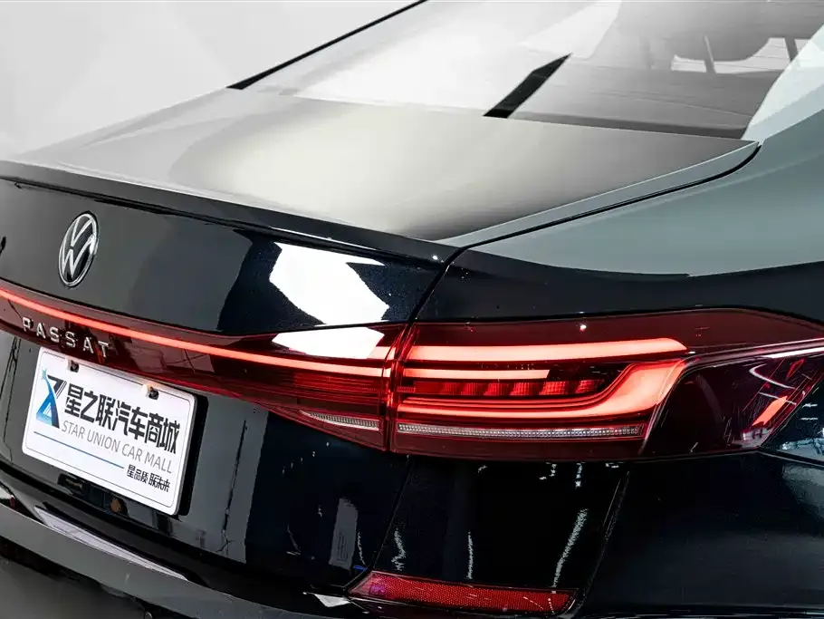 Volkswagen Passat — фото 9