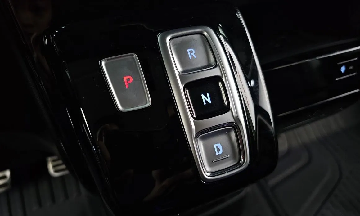 Hyundai Staria — фото 4
