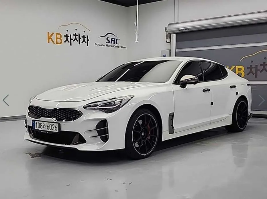 Kia Stinger — фото 1