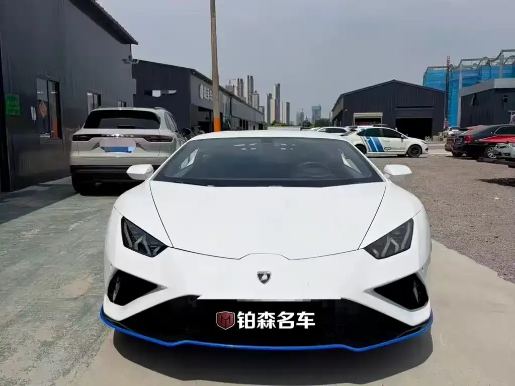 Lamborghini Huracan — фото 1