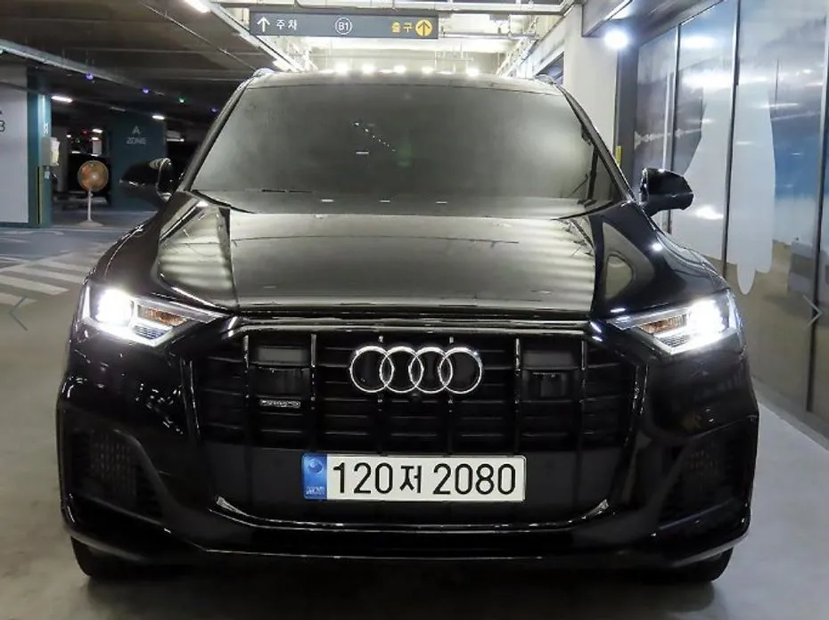 Audi Q7 — фото 6