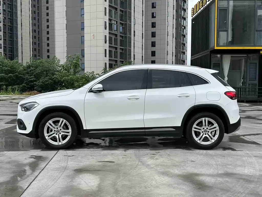 Mercedes-Benz GLA — фото 8