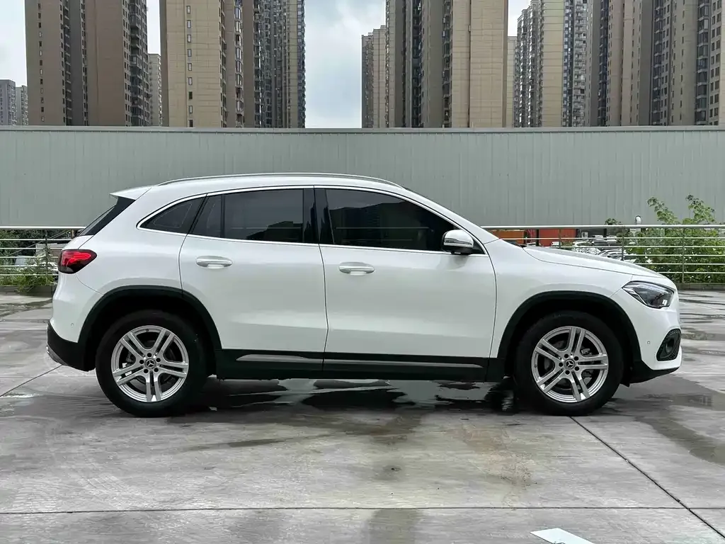 Mercedes-Benz GLA — фото 9