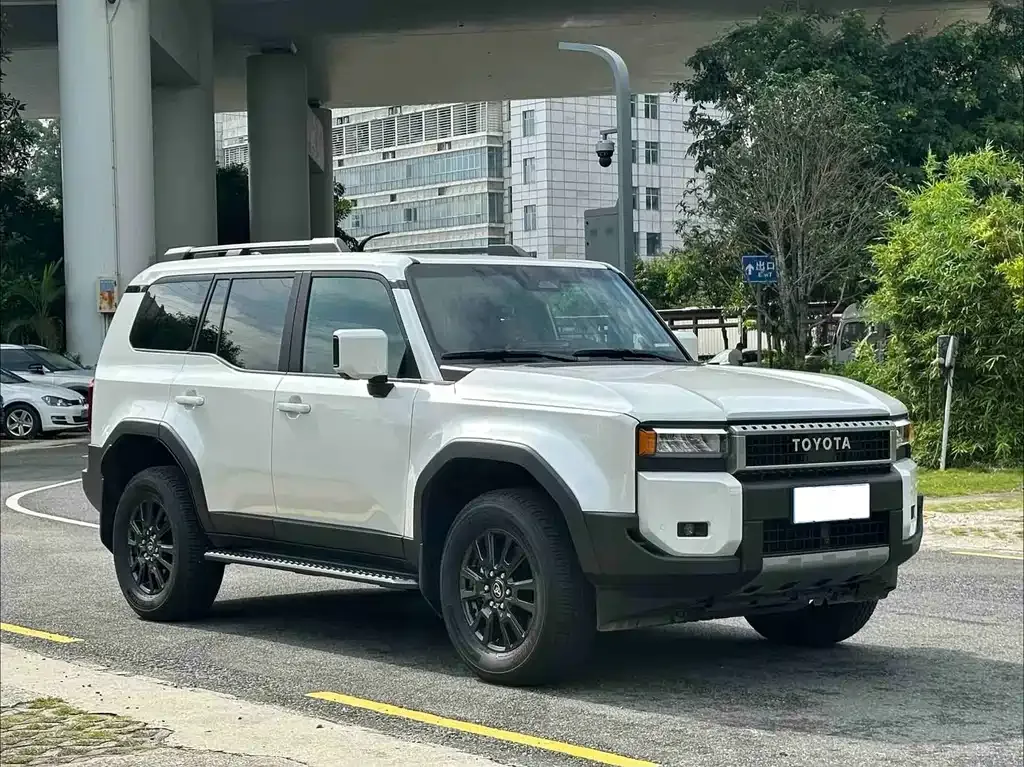 Toyota Prado — фото 4