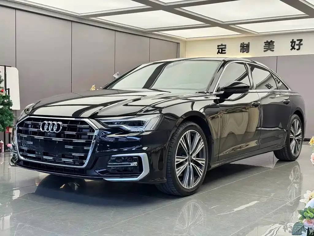 Audi A6L — фото 1