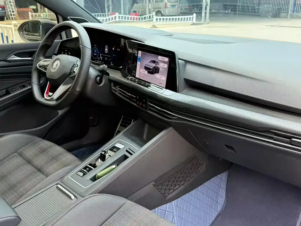 Volkswagen Golf GTI — фото 3