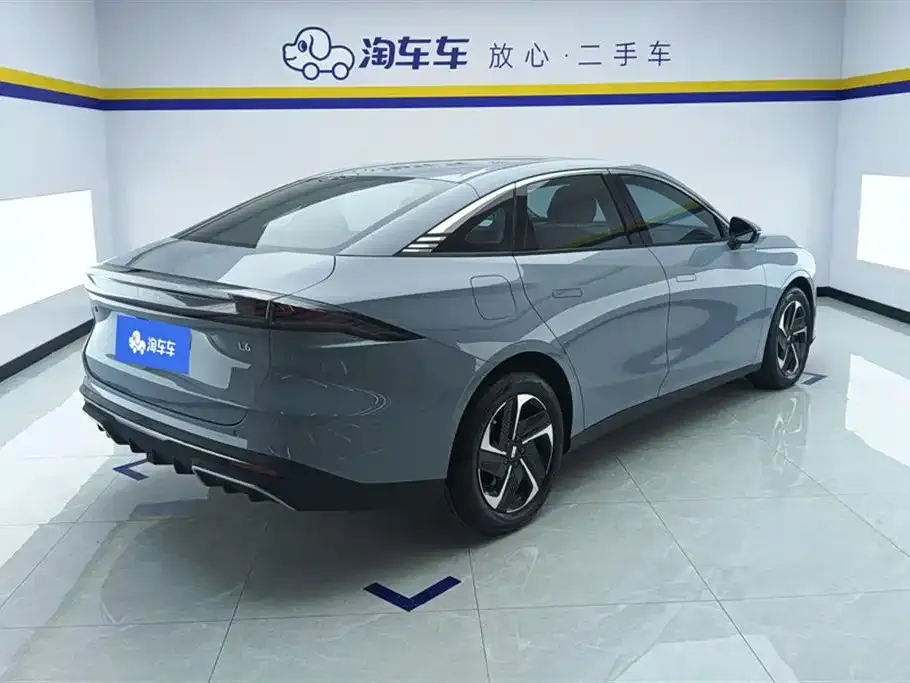 Geely Galaxy L6 — фото 6