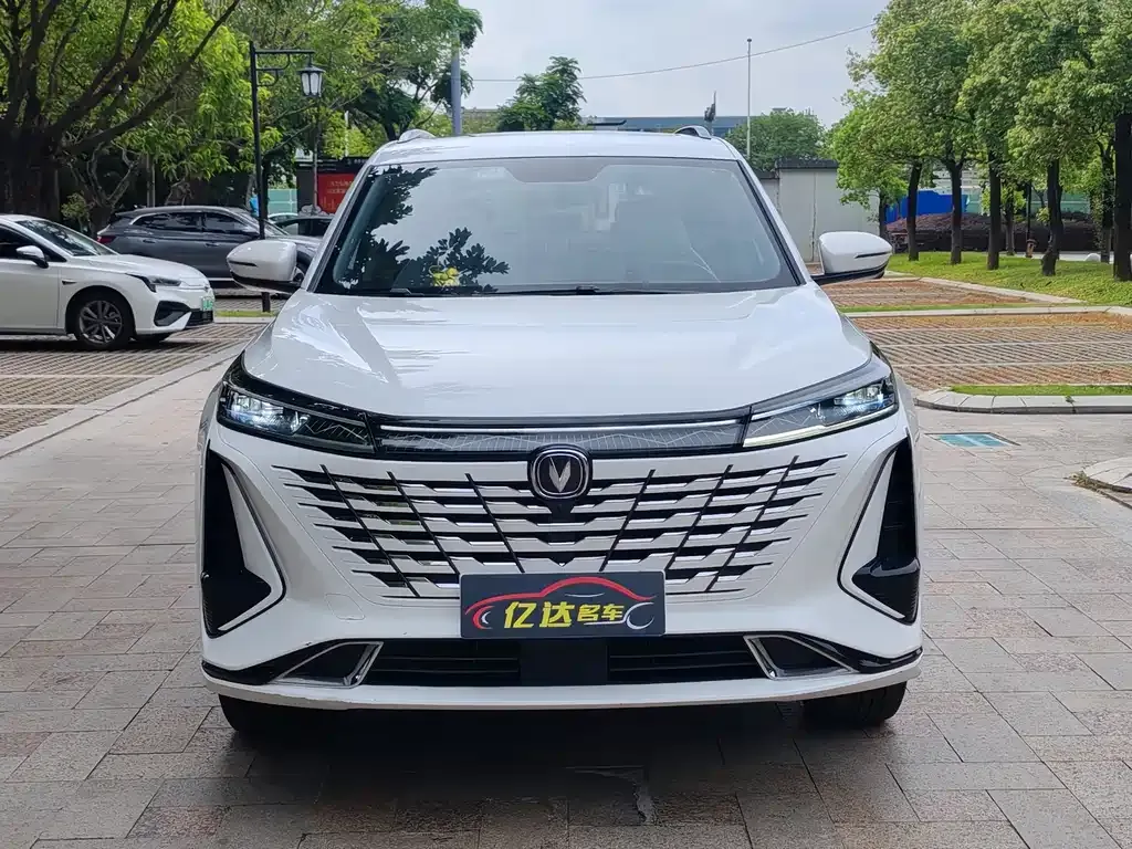 Changan CS75PLUS — фото 7