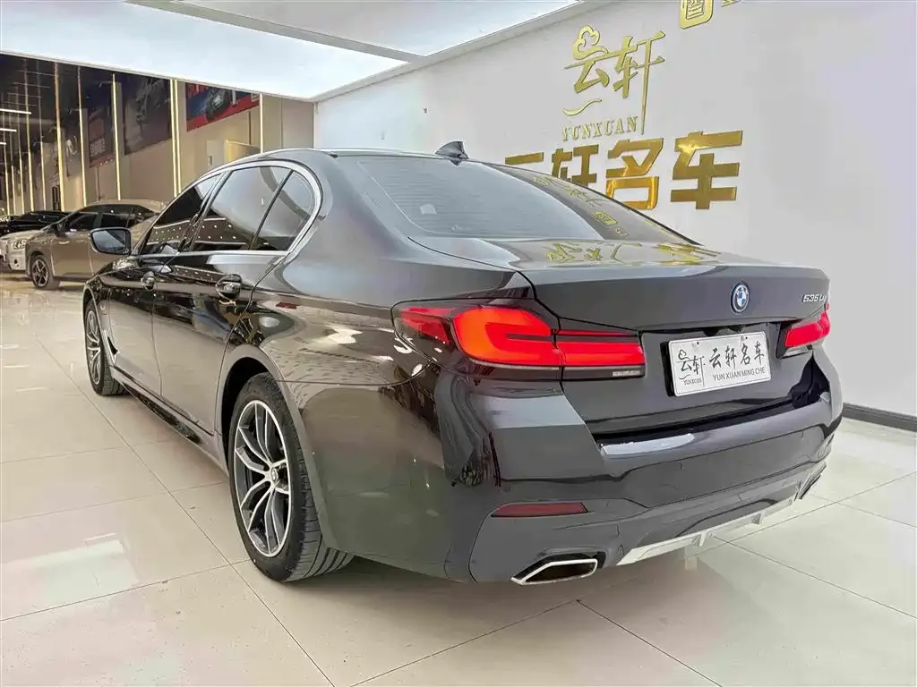 BMW 5 Series New Energy — фото 7