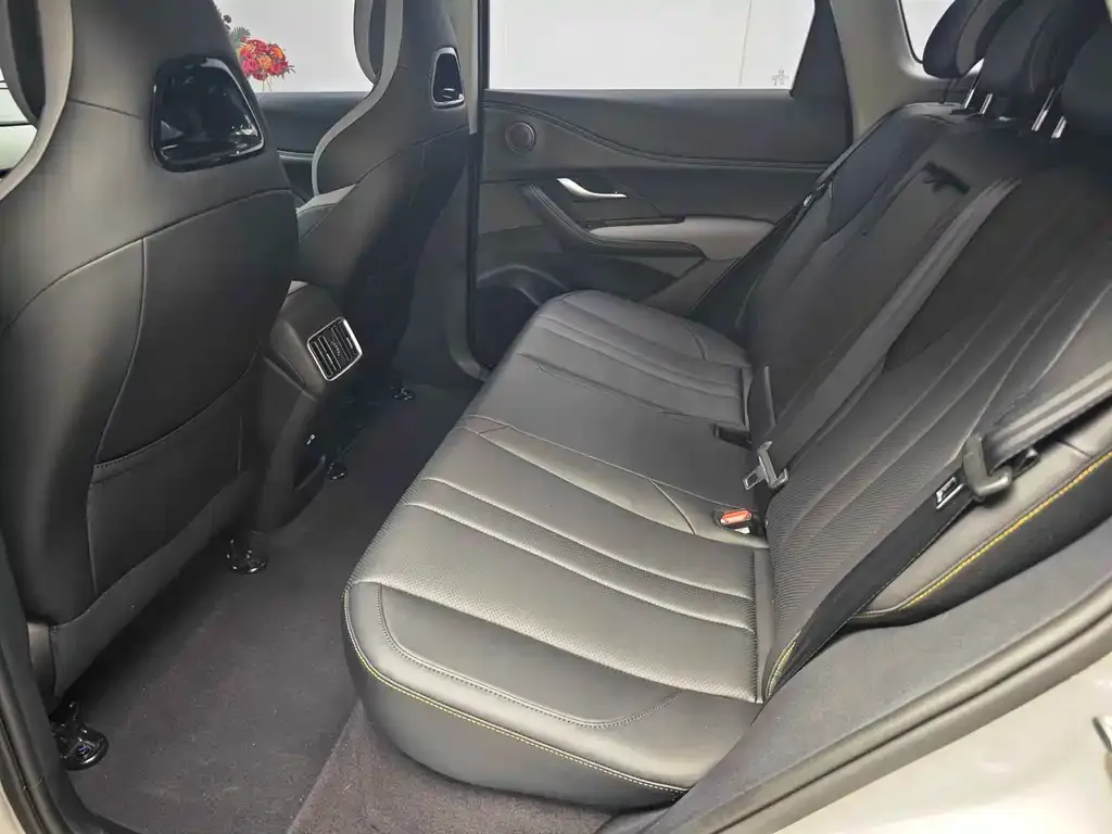 BYD Seal 05 DM-i — фото 3