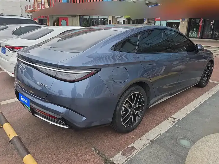 BYD Seal — фото 10