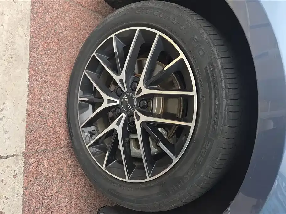 BYD Seal — фото 6