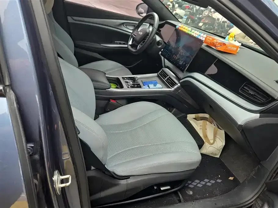 BYD Seal — фото 9