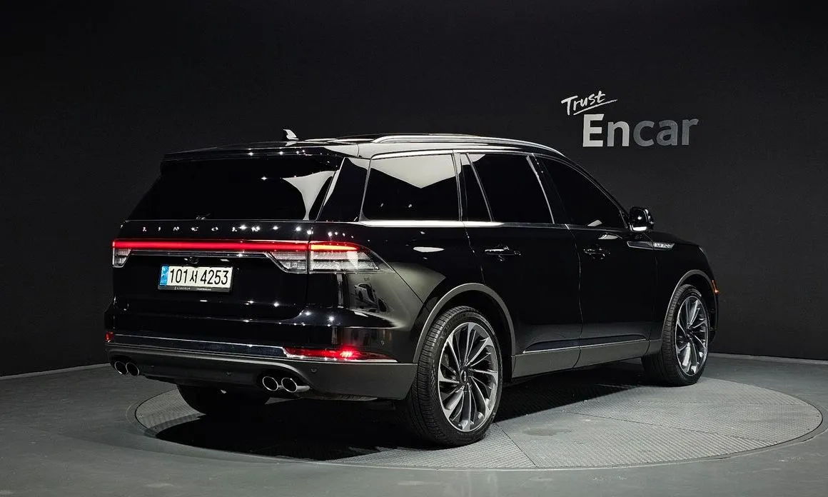 Lincoln Aviator — фото 10