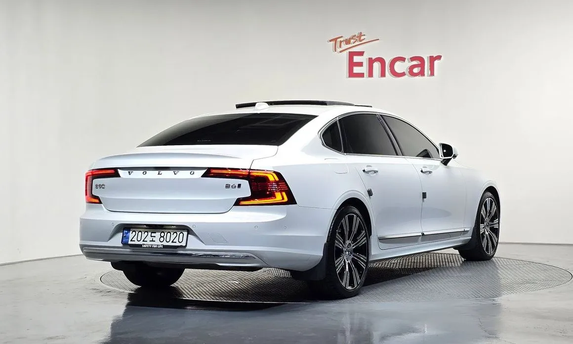 Volvo S90 — фото 9