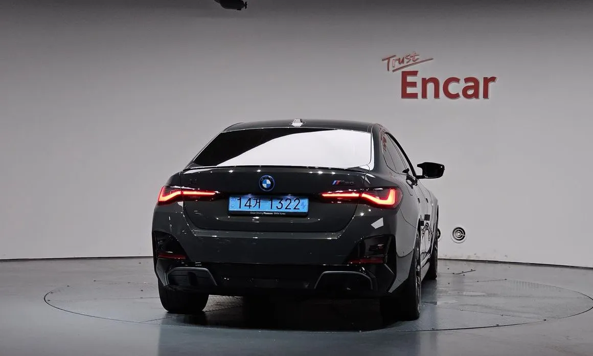 BMW i4 — фото 7