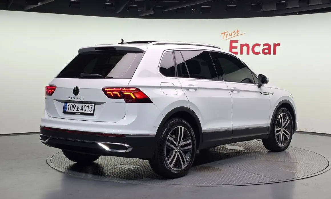 Volkswagen Tiguan — фото 7