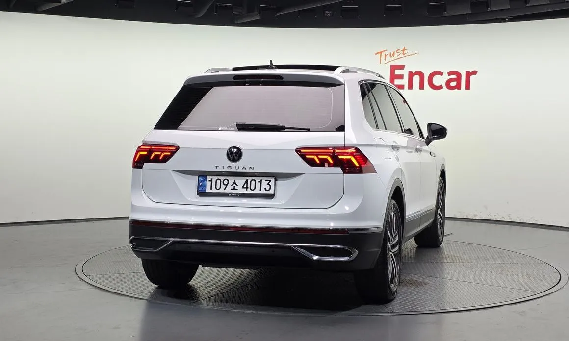 Volkswagen Tiguan — фото 6