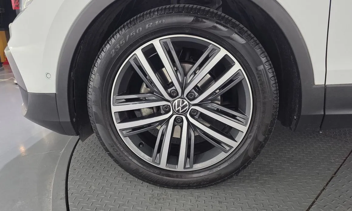 Volkswagen Tiguan — фото 2