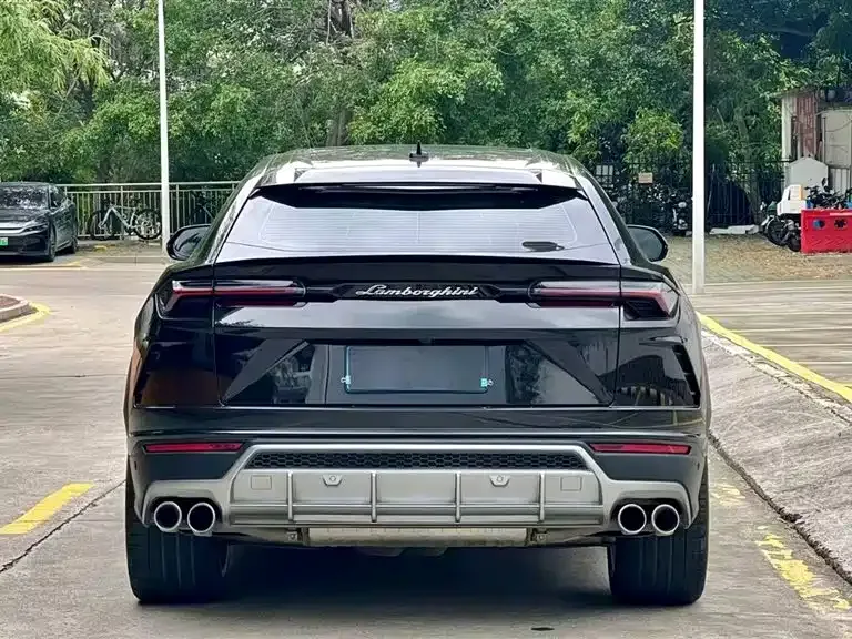 Lamborghini Urus — фото 8