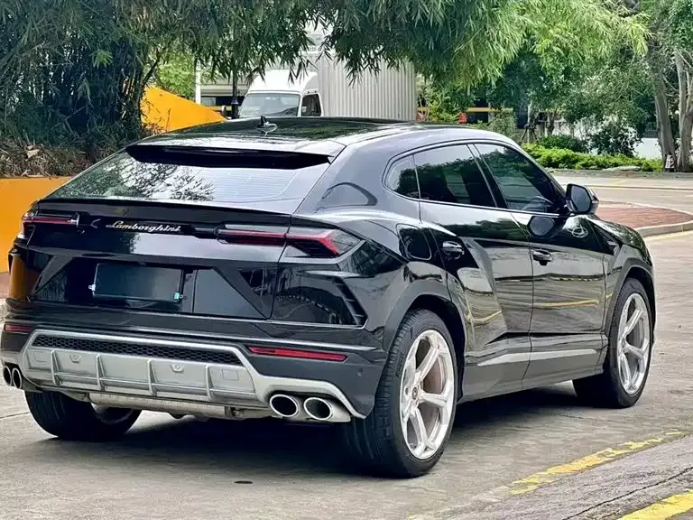 Lamborghini Urus — фото 6