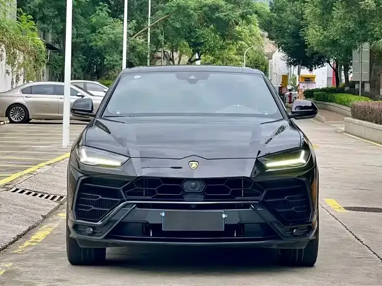 Lamborghini Urus — фото 7