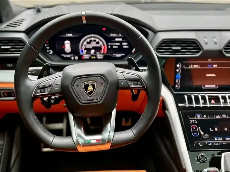 Lamborghini Urus — фото 4