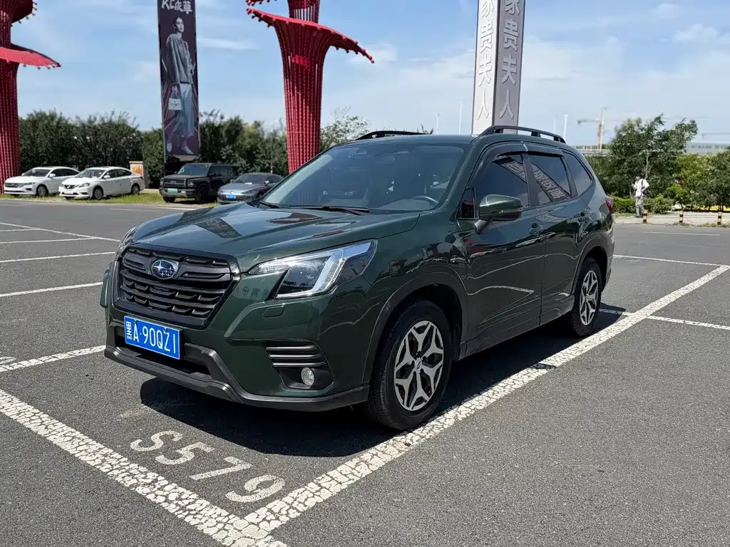 Subaru Forester — фото 1
