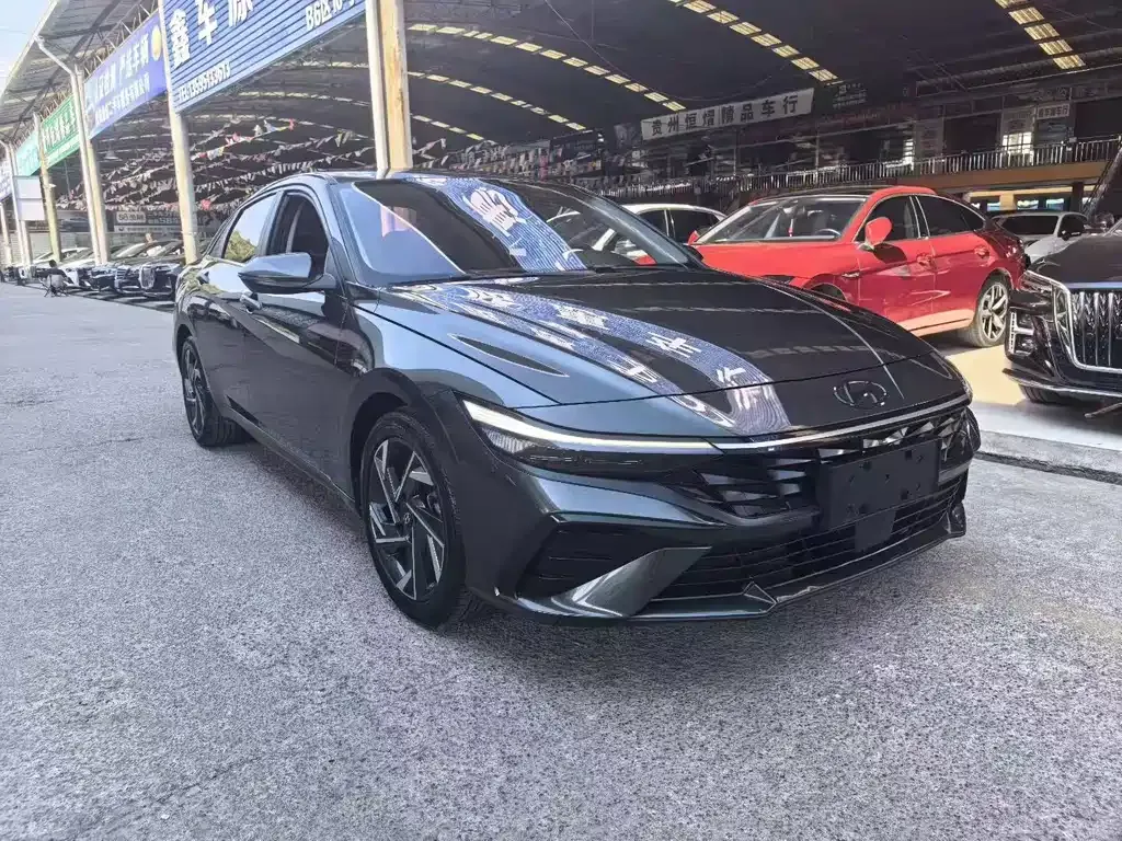 Hyundai Elantra — фото 6