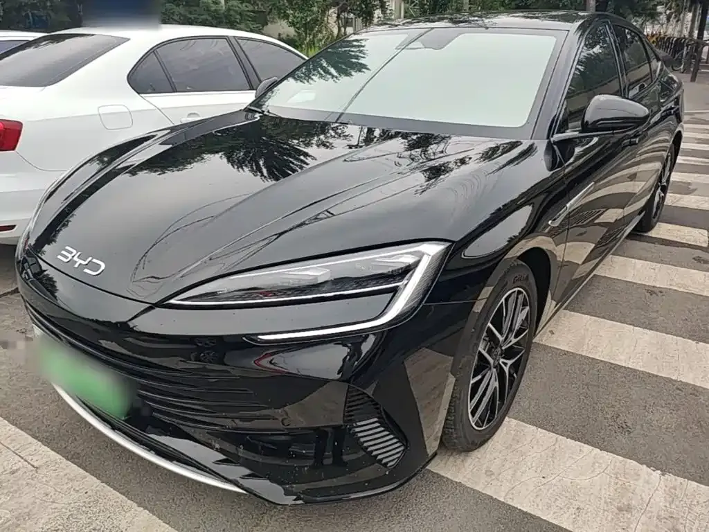 BYD Seal — фото 1
