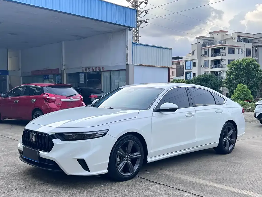 Honda Inspire — фото 1