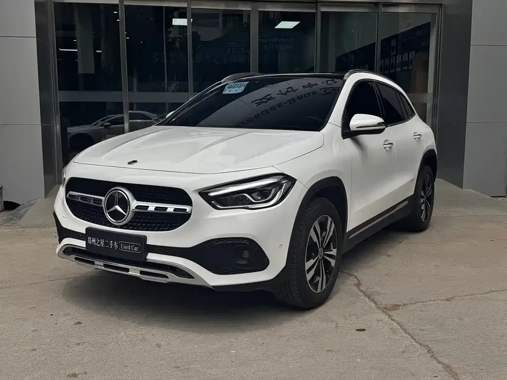 Mercedes-Benz GLA — фото 1