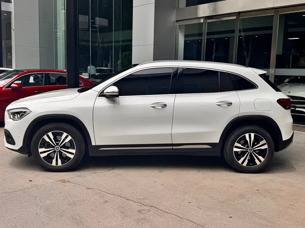 Mercedes-Benz GLA — фото 10