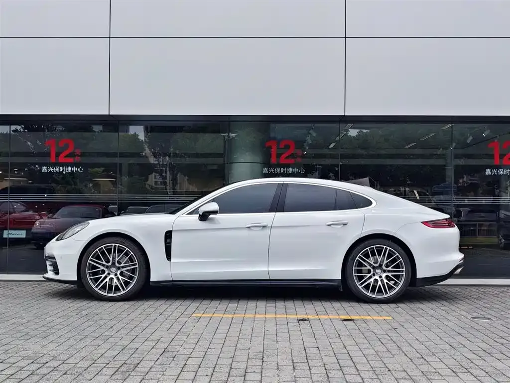 Porsche Panamera — фото 10