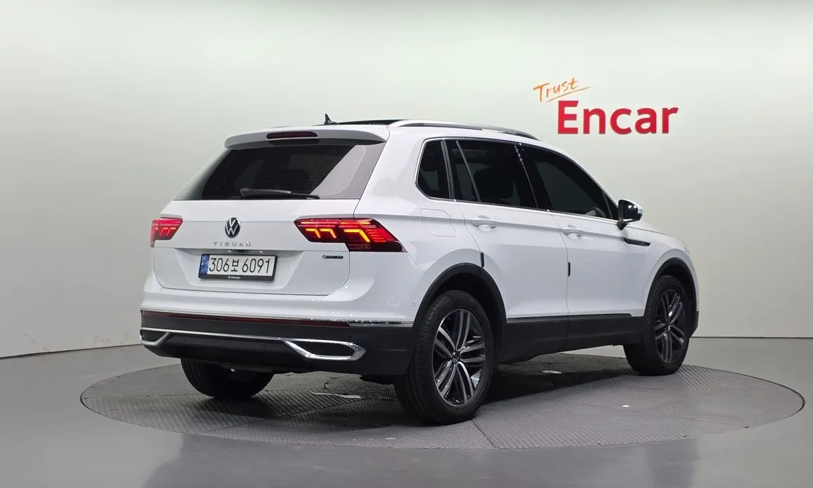 Volkswagen Tiguan — фото 7