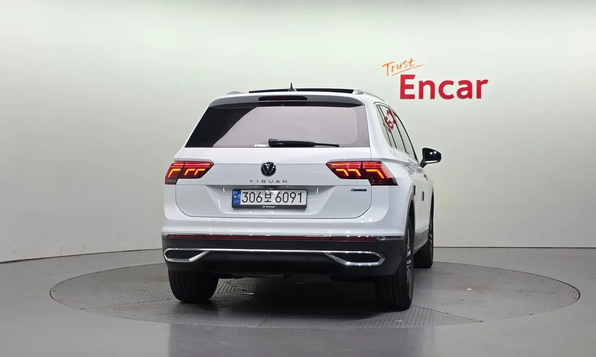 Volkswagen Tiguan — фото 2