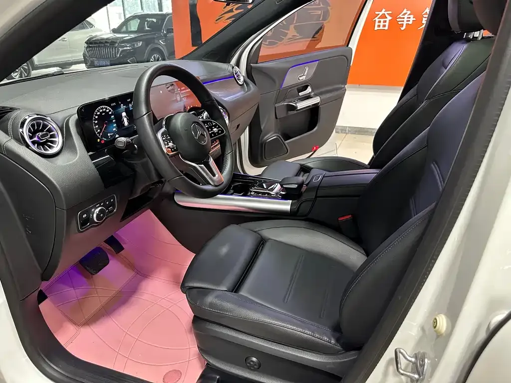 Mercedes-Benz GLA — фото 8