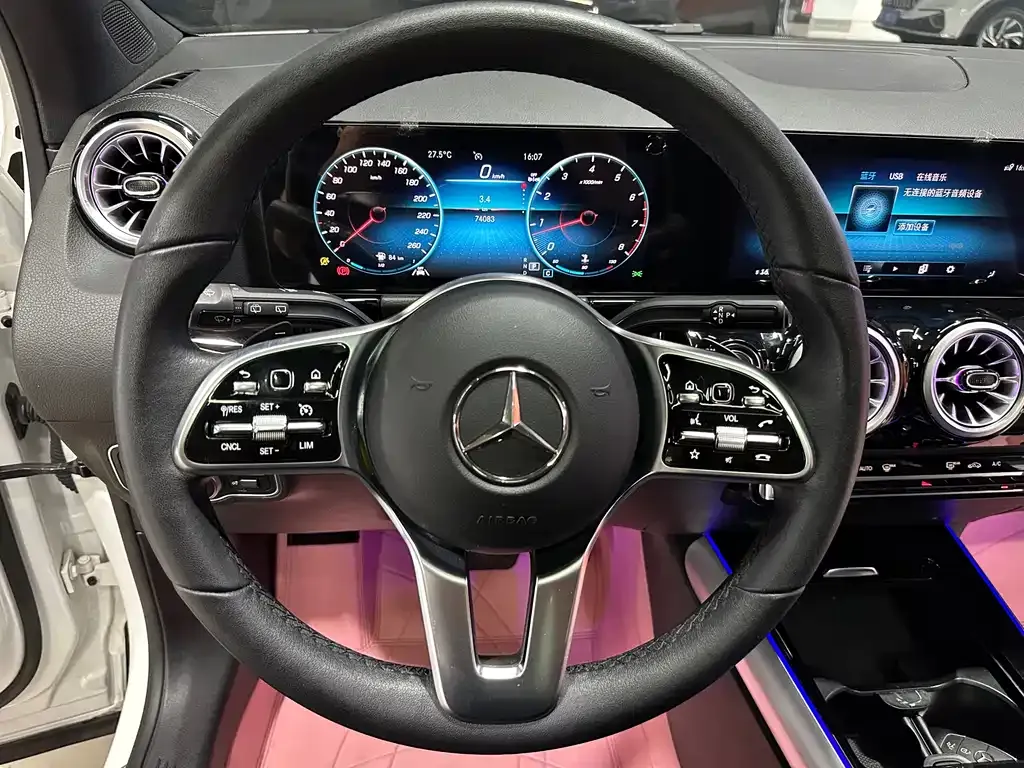Mercedes-Benz GLA — фото 5