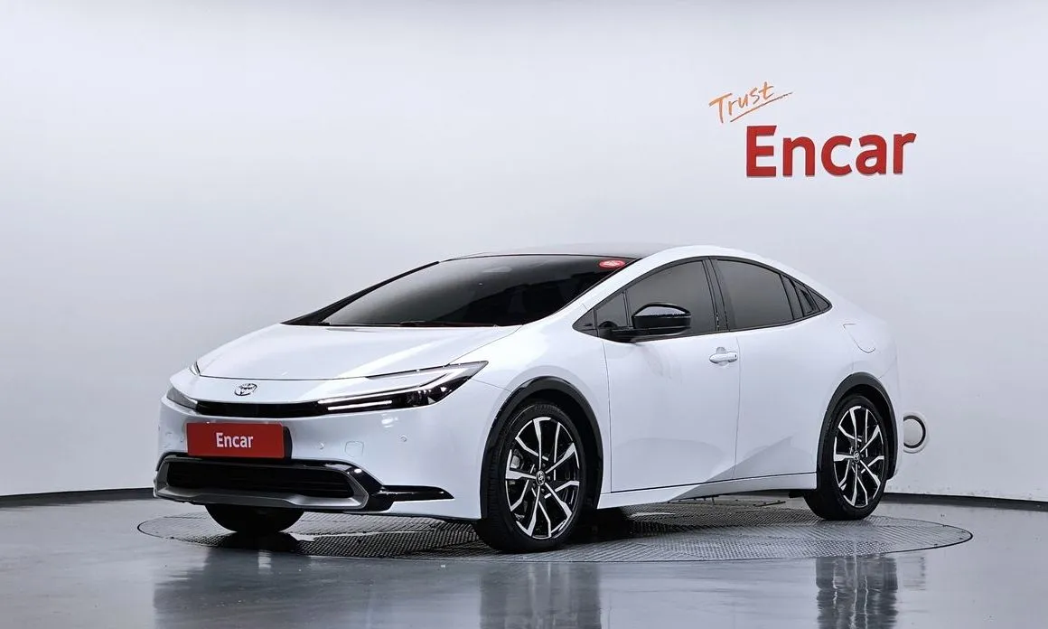 Toyota Prius — фото 1