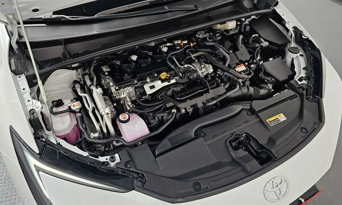 Toyota Prius — фото 10