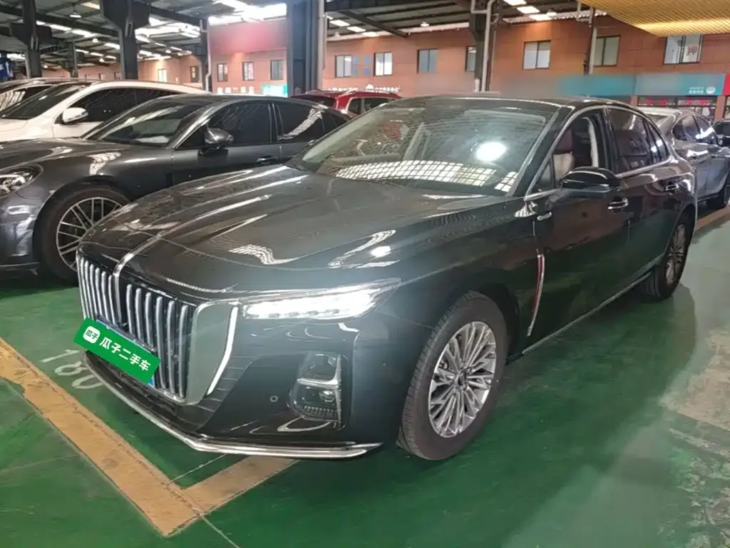 Hongqi H5 — фото 1