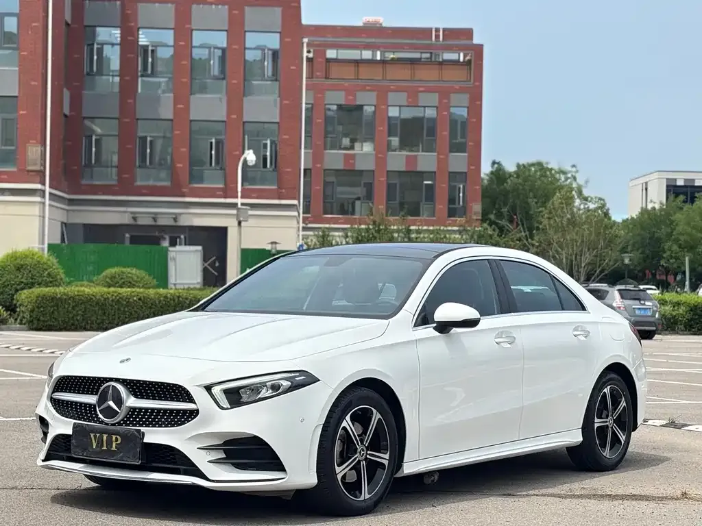 Mercedes-Benz A-Class — фото 1
