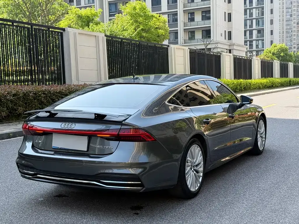Audi A7 — фото 8