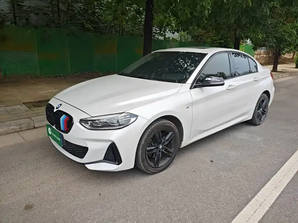 BMW 1 Series — фото 1