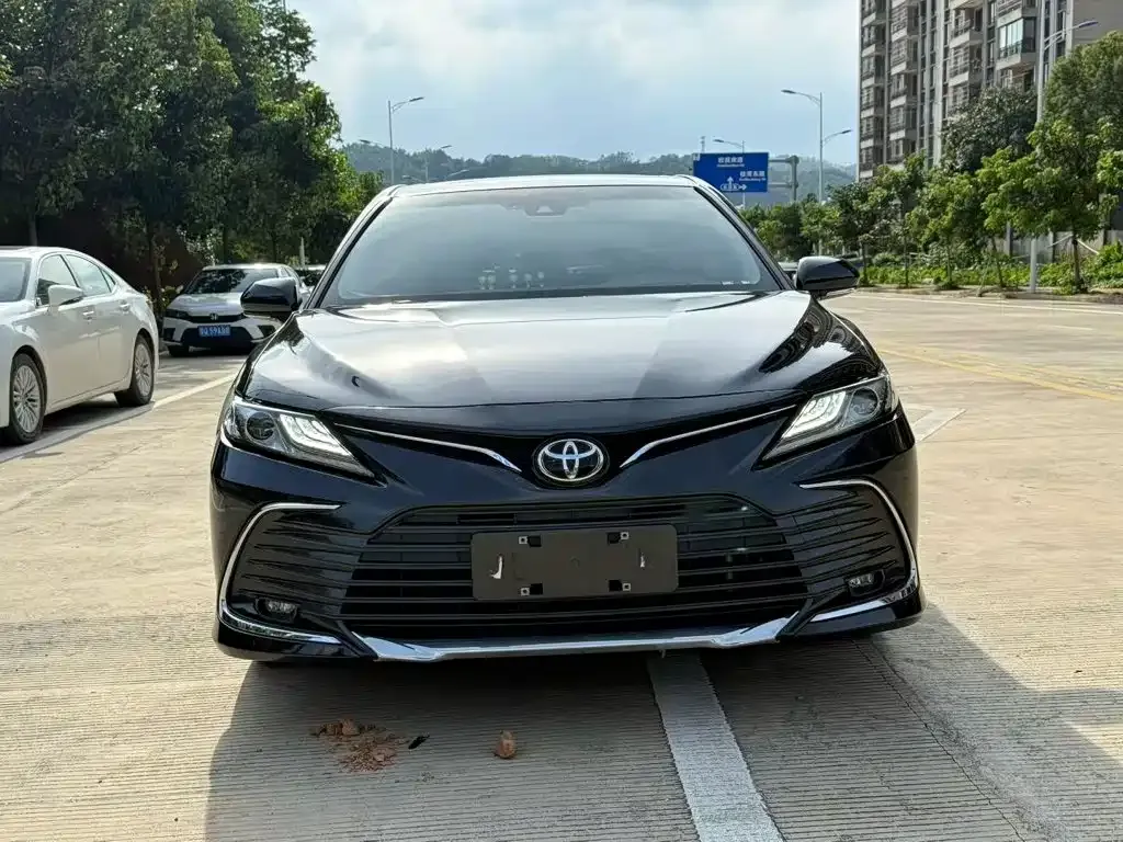 Toyota Camry — фото 7