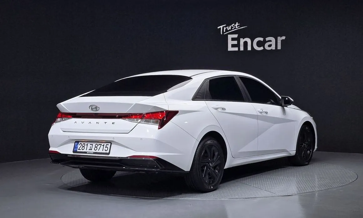 Hyundai AVANTE — фото 3